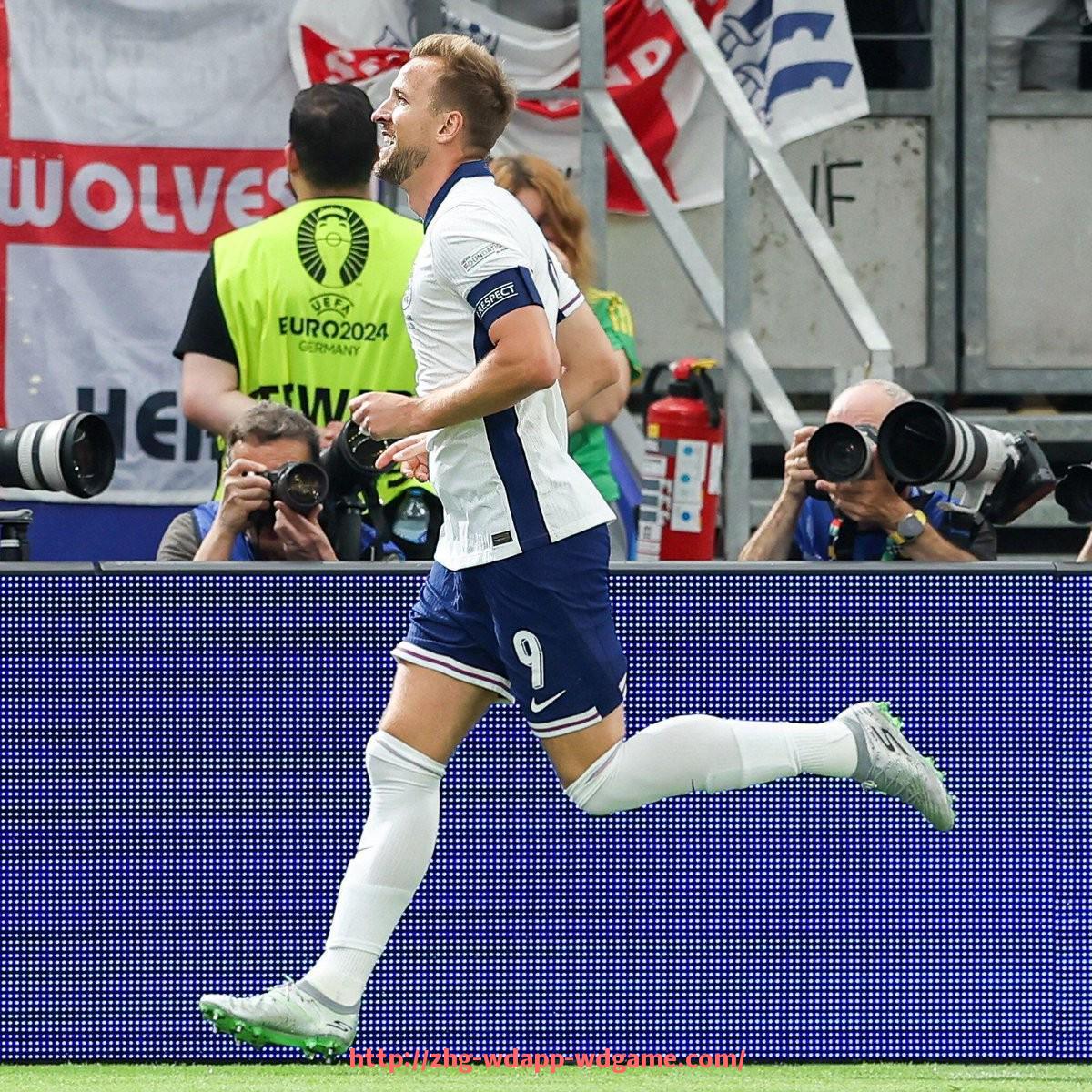 问鼎娱乐官网-世俱杯历届赛事球员受伤情况与赛程密度的关系研究